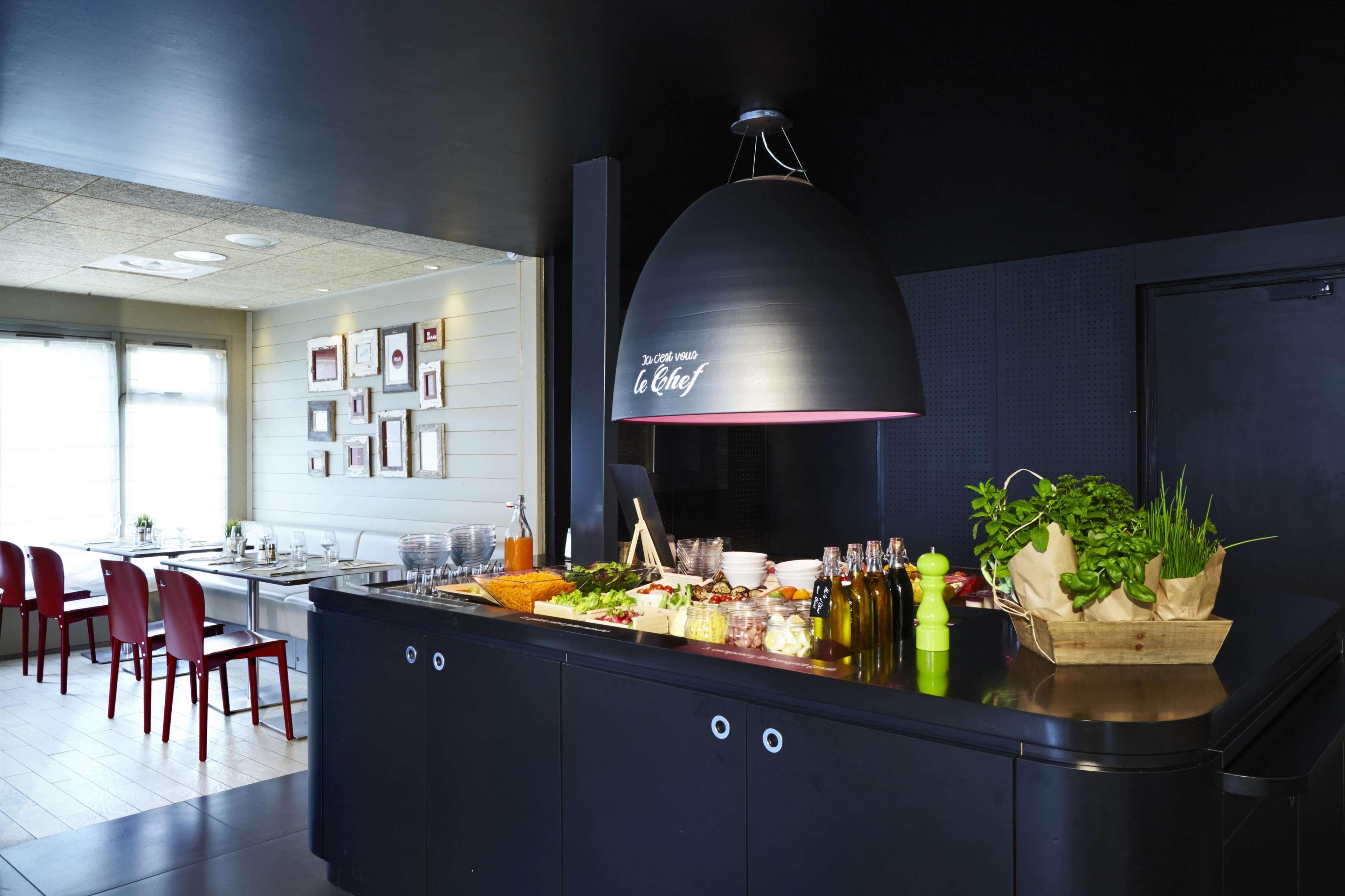 Campanile Villennes-Sur-Seine - Poissy - Hotel Renove En 2024 Esterno foto