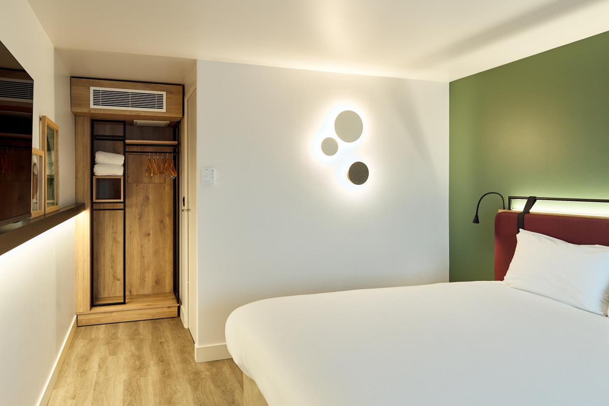 Campanile Villennes-Sur-Seine - Poissy - Hotel Renove En 2024 Esterno foto