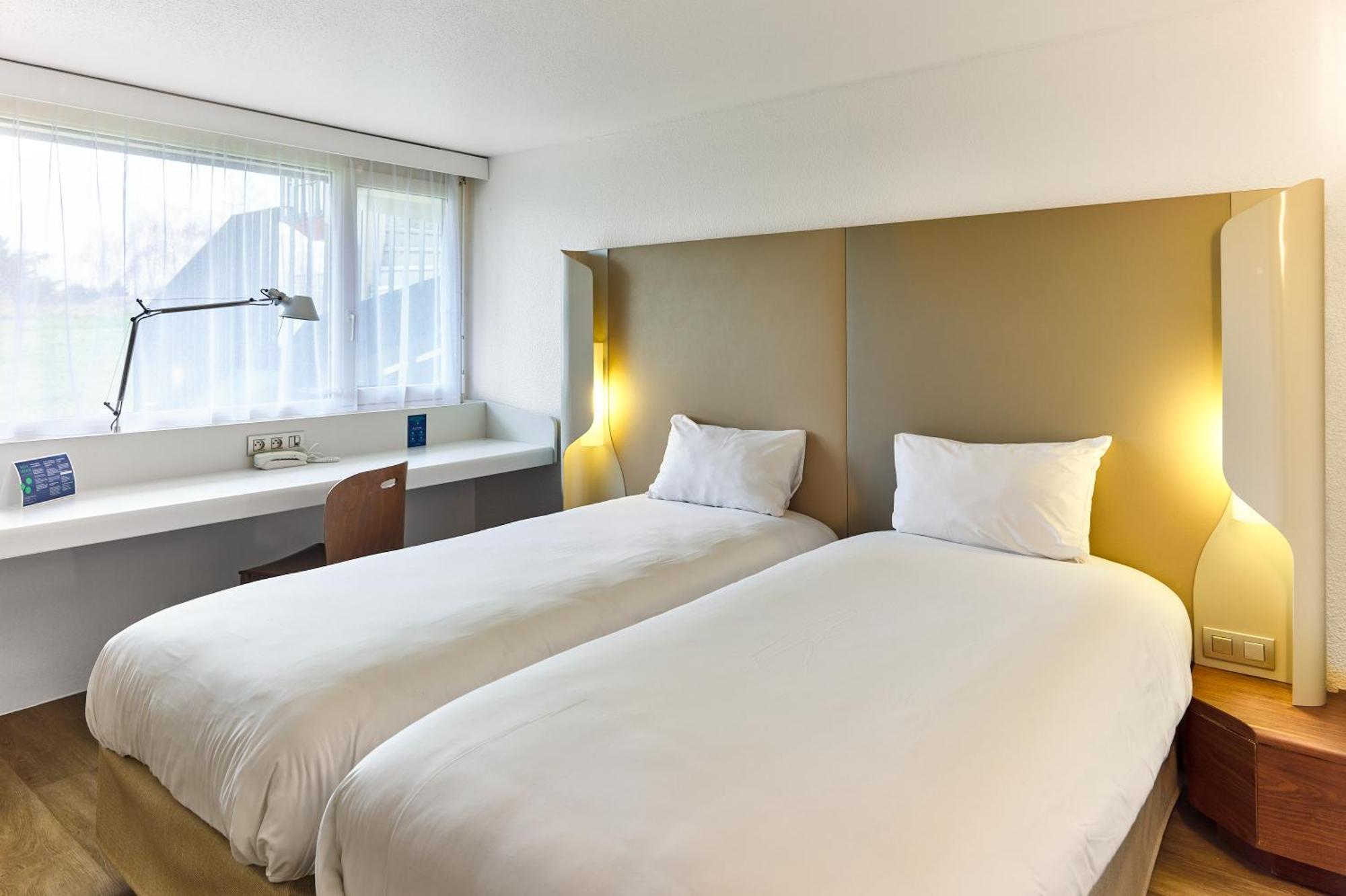 Campanile Villennes-Sur-Seine - Poissy - Hotel Renove En 2024 Esterno foto