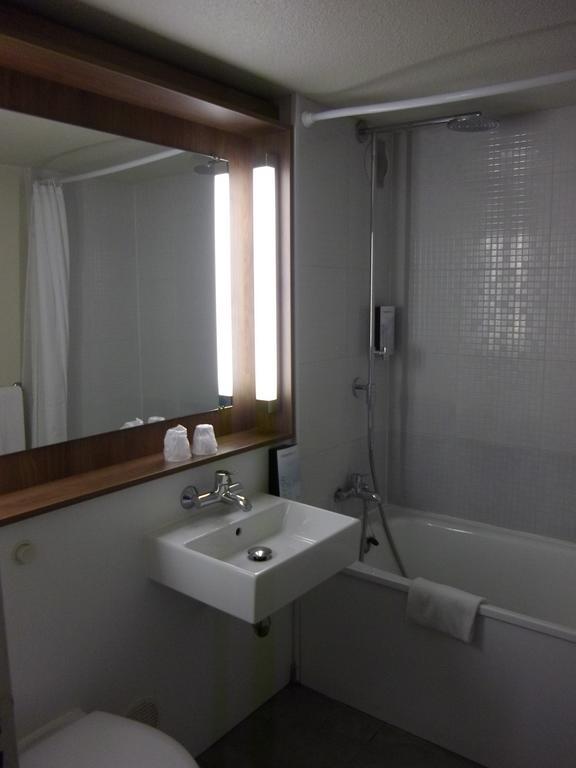 Campanile Villennes-Sur-Seine - Poissy - Hotel Renove En 2024 Esterno foto